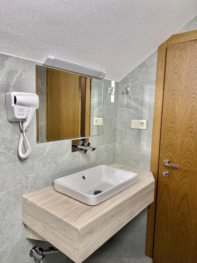 Hotel Embassy 트빌리시 외부 사진